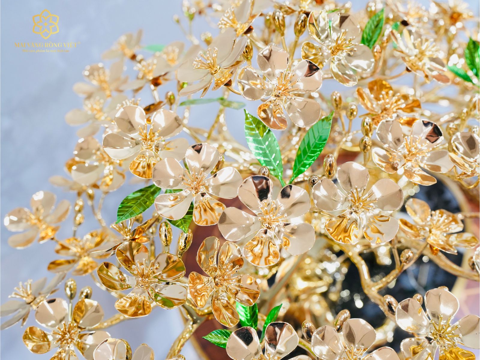 Ý nghĩa cây mai Kỳ Lân mạ vàng 24K