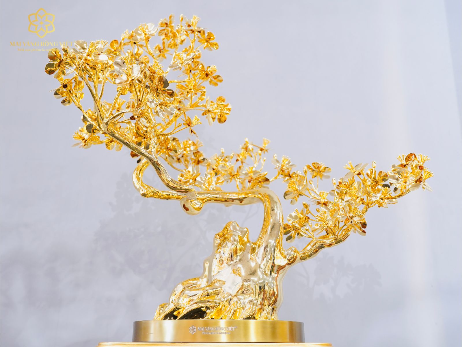 Cành mai cây mai Long Thăng mạ vàng 24K cao 60cm
