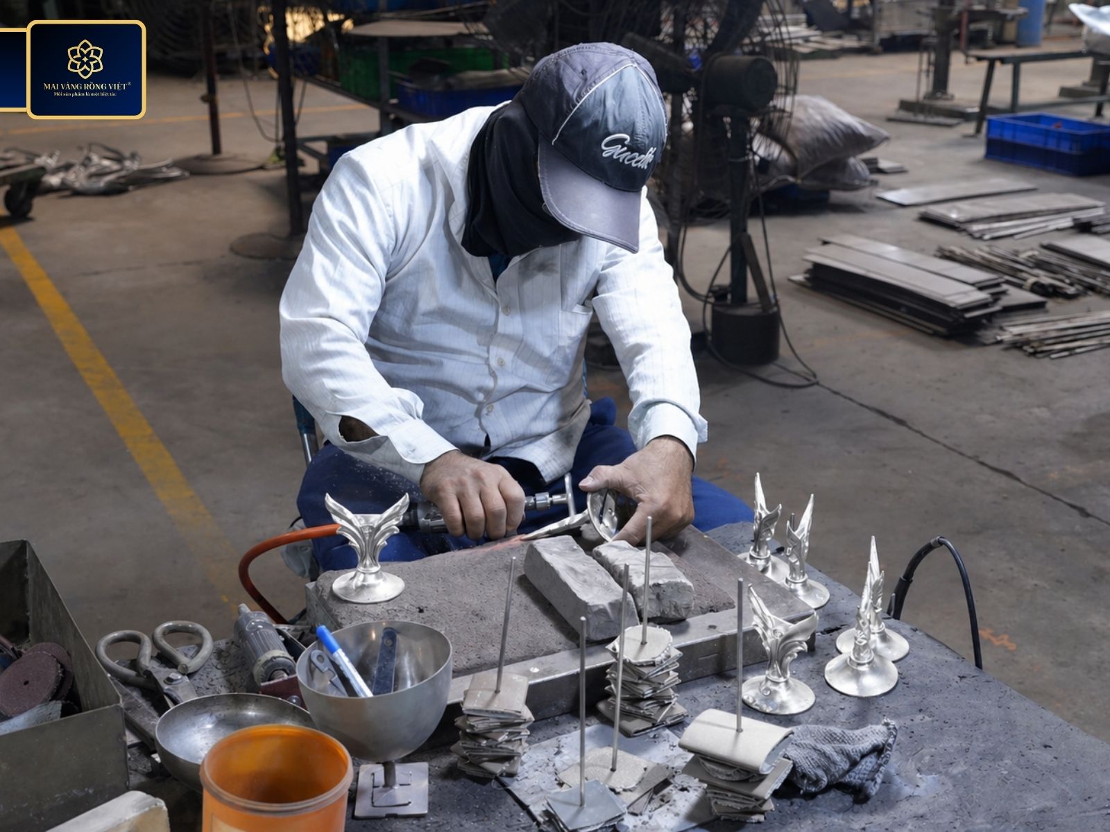 chế tác bạc bởi nghệ nhân Mai Vàng Rồng Việt