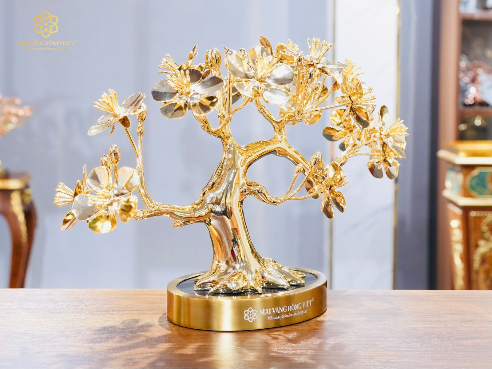 công dụng trang trí của mai nghinh phong mạ vàng 24k