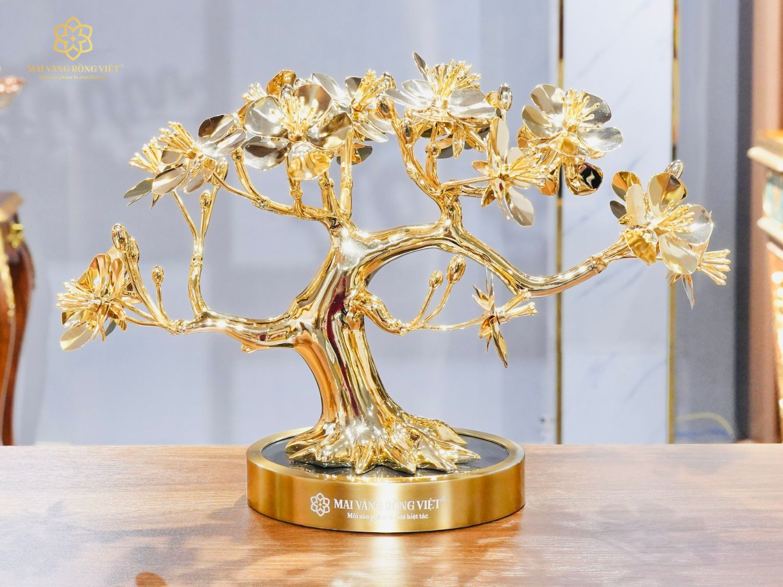 dánh của cây mai Nghinh Phong mạ vàng 24K