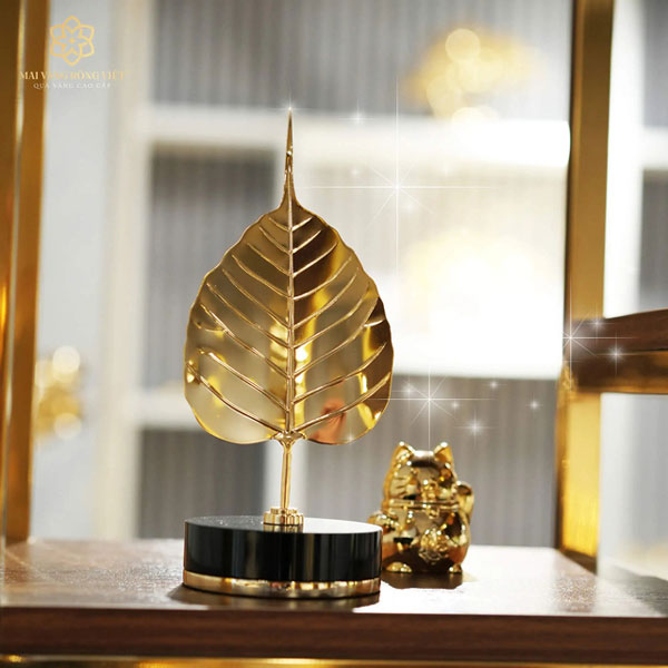 Sản phẩm lá bồ đề mạ vàng của Mai Vàng Rồng Việt được 24K và phủ lớp nano cao cấp