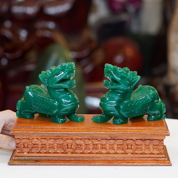 Tỳ Hưu ngọc cẩm thạch là đồ phong thủy cho người mệnh Hỏa cực kỳ tốt