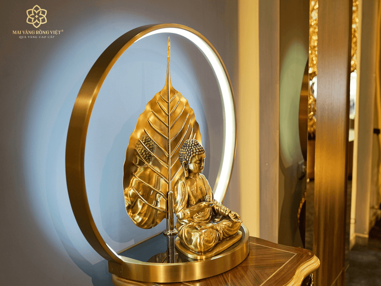 Lá Bồ Đề Quang Minh Mạ Vàng 24K mang bình an và trí tuệ đến Cha Mẹ