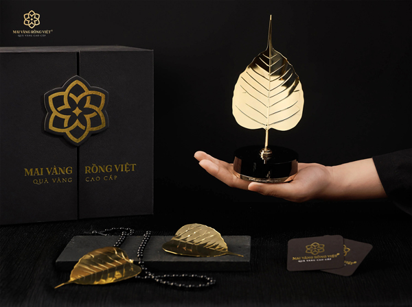 Lá bồ đề mạ vàng 24K là món quà tặng tết đầy ý nghĩa dành tặng cho những người thân yêu
