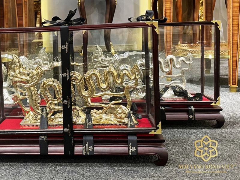 Thành phẩm qua bàn tay chế tác của các nghệ nhân tại Mai Vàng Rồng Việt