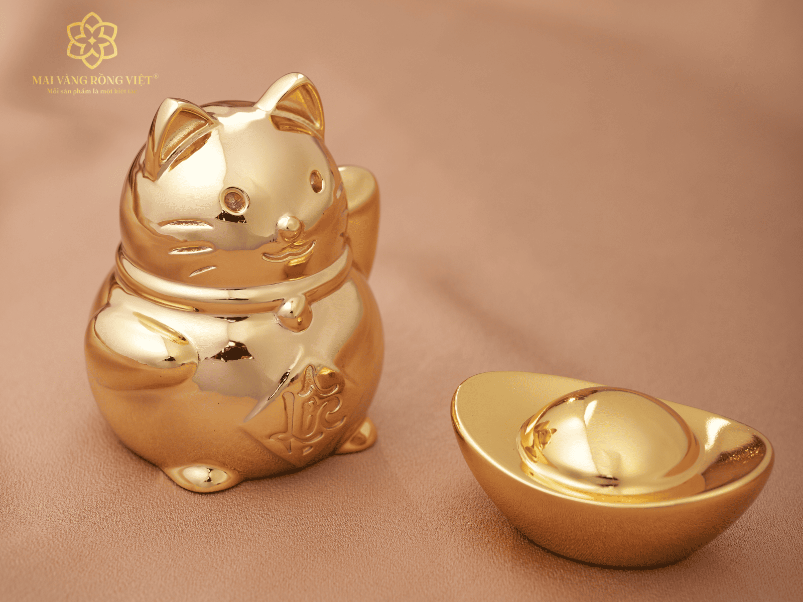 Sản phẩm mèo may mắn và thỏi vàng sung túc mạ vàng 24K