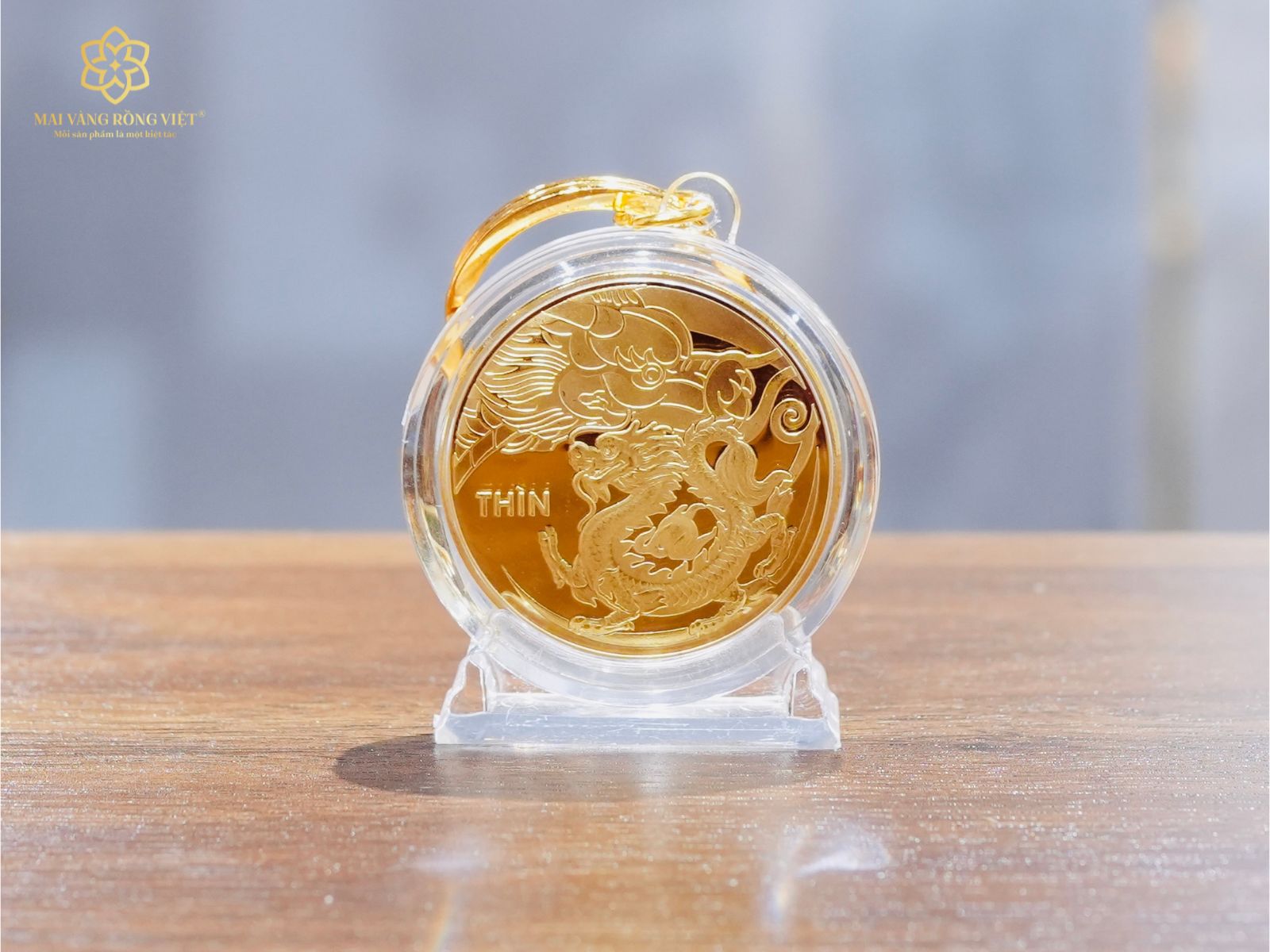 Mặt trước móc khóa Thìn