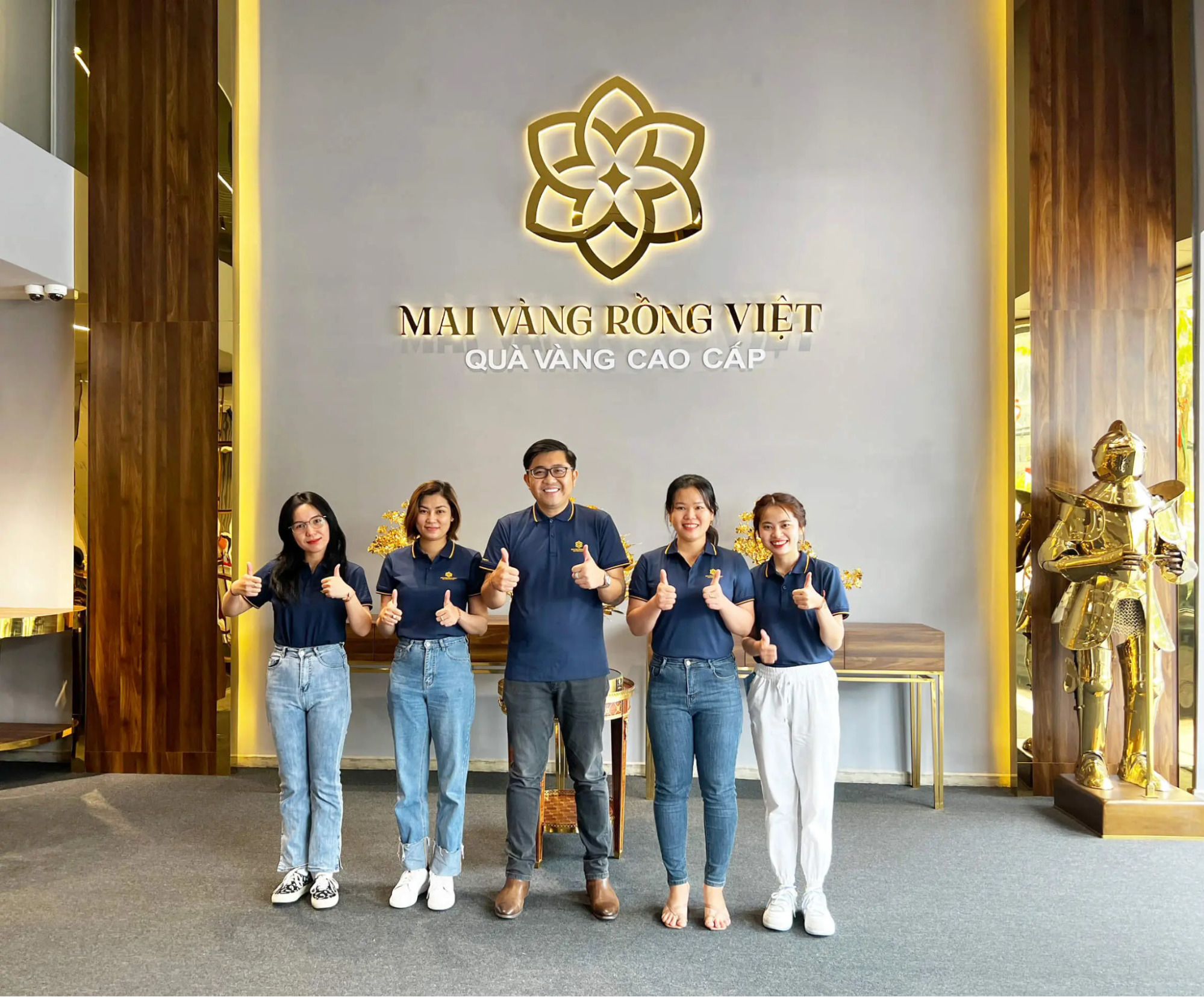 Mai Vàng Rồng Việt trở thành thương hiệu tiên phong trong lĩnh vực đồ đồng mạ vàng nhờ sự dẫn dắt của ông Nguyễn Farin