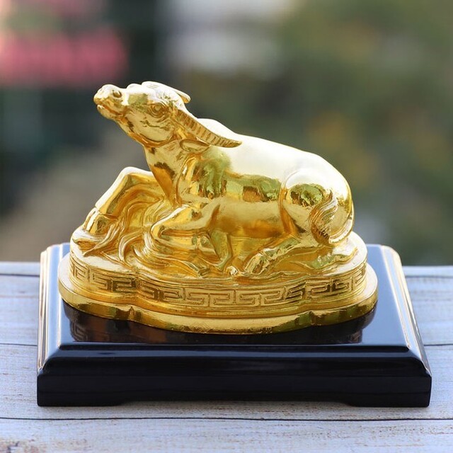 Vào dịp Tết, mọi người sẽ tặng nhau những món quà cao cấp để thể hiện tình cảm, mang đến sự gắn kết