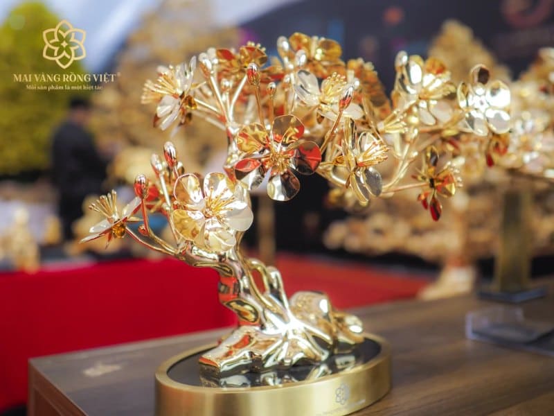 Chọn cây mai mạ vàng Kim Mai Ngũ Phúc làm quà biếu sếp