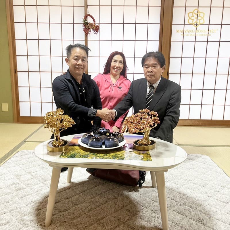 Quà tết cho đối tác thường là những vật phẩm phong thủy cao cấp