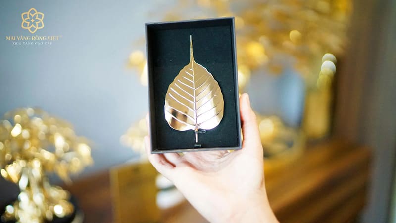 Lá Bồ Đề mạ vàng