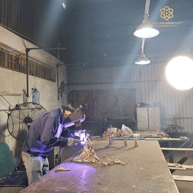 Sản phẩm quà tặng mạ vàng Mai Vàng Rồng Việt