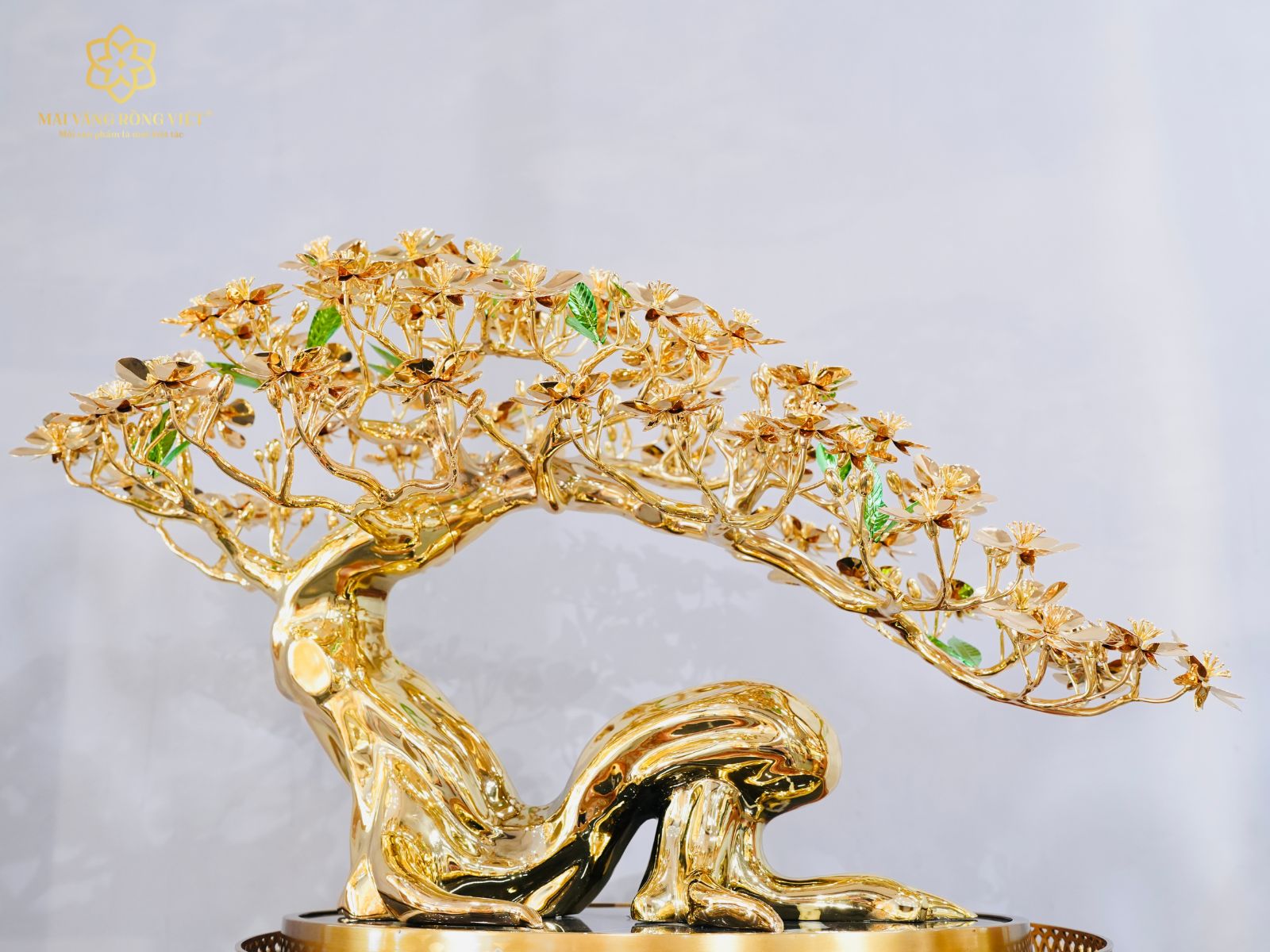 Tán cây mai Kỳ Lân mạ vàng 24K thiết kế theo dáng đổ