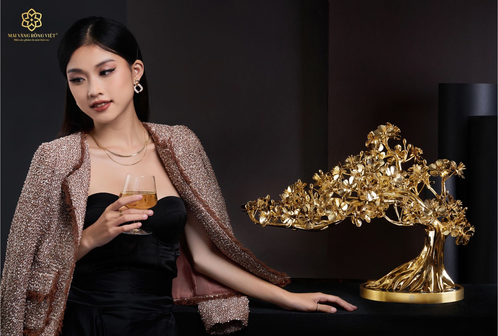 Thiết kế cây mai Bạt Phong mạ vàng 24K