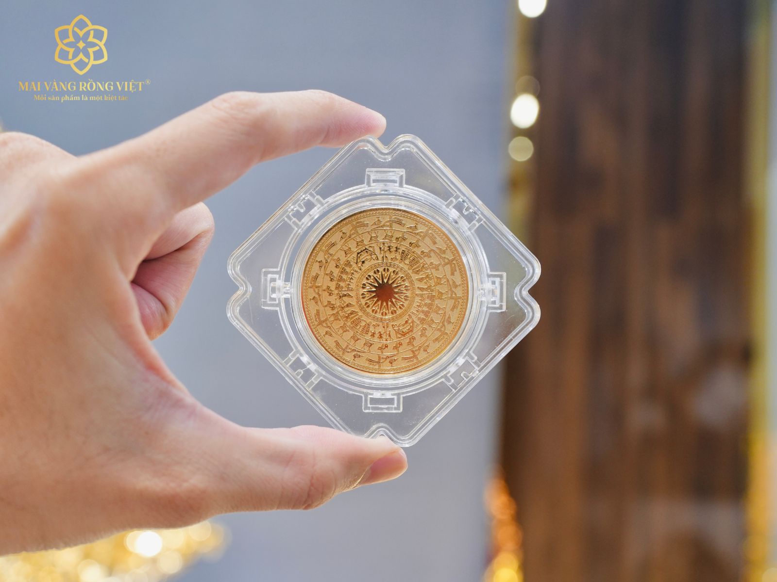 Khung đồng xu Trống Đồng taplo