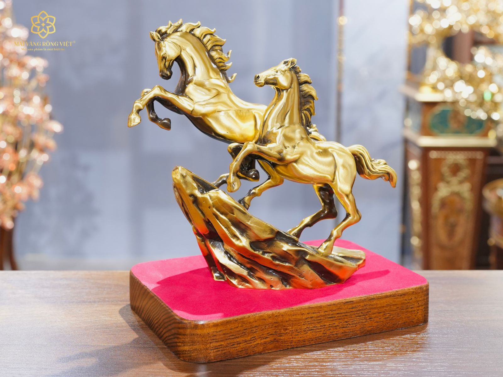 Thiết kế tổng thể mặt sau tượng song mã thịnh vượng