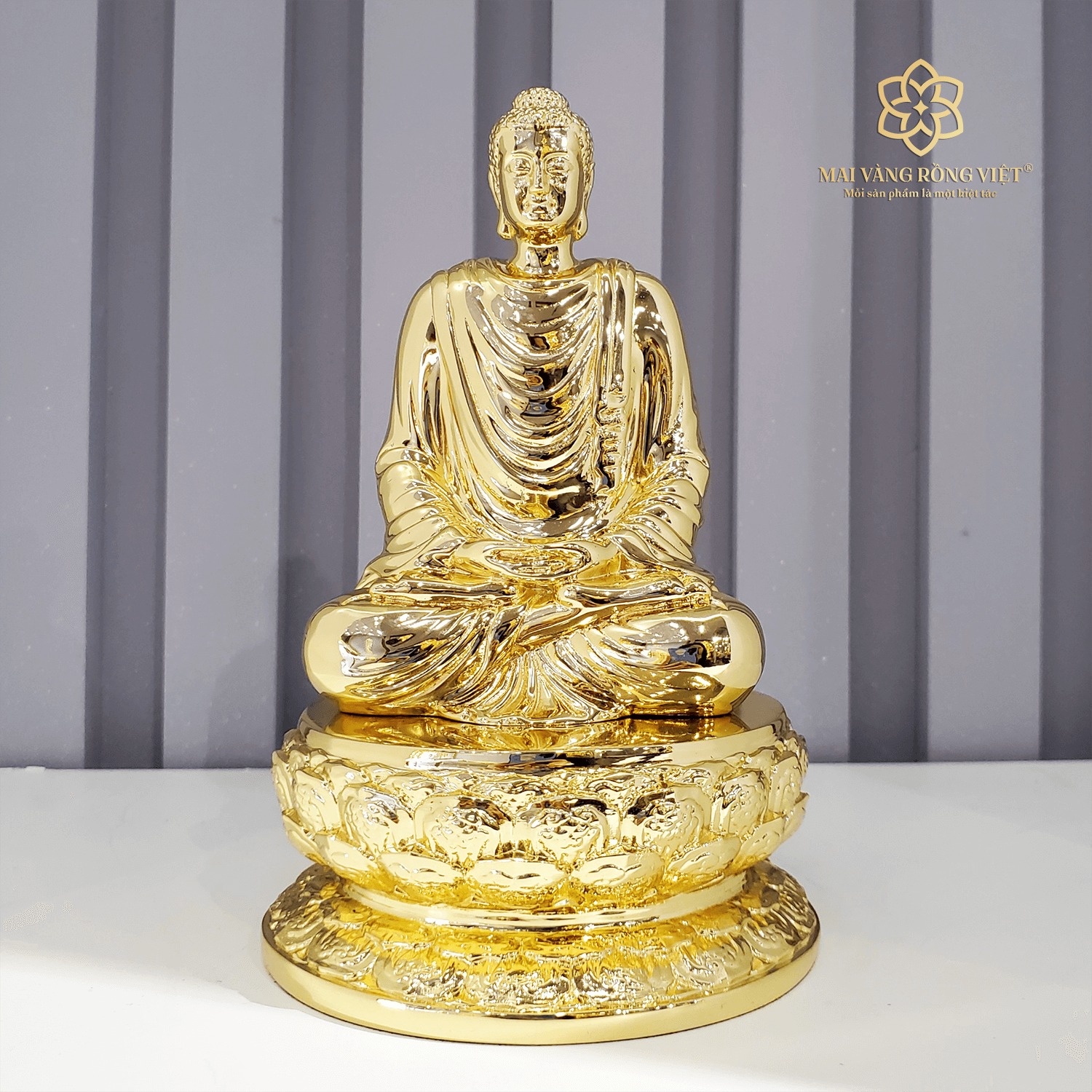 Tượng Phật mạ vàng vừa có thể tạo nên không gian thanh tịnh, vừa xua tan những năng lượng tiêu cực