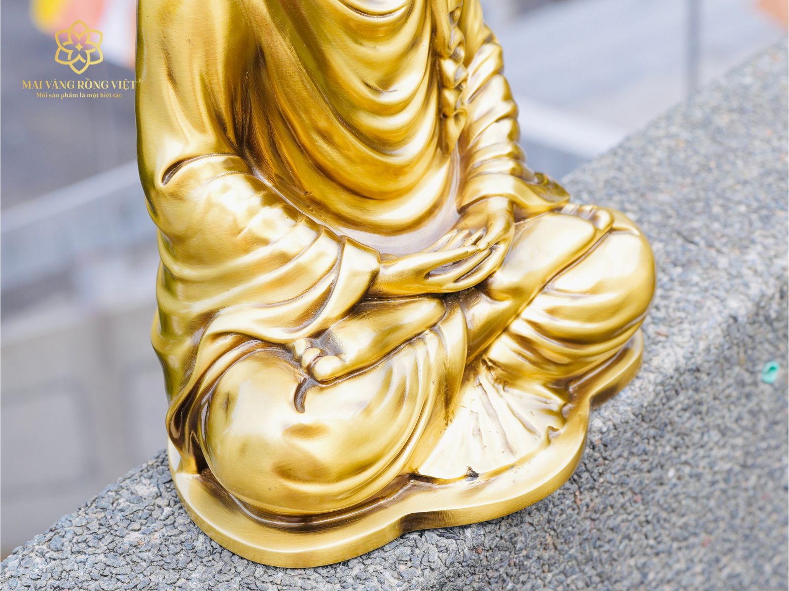 Hai tay của Đức Phật Thích Ca Mâu Ni khi ngồi thiền ở tư thế Thiền thủ ấn