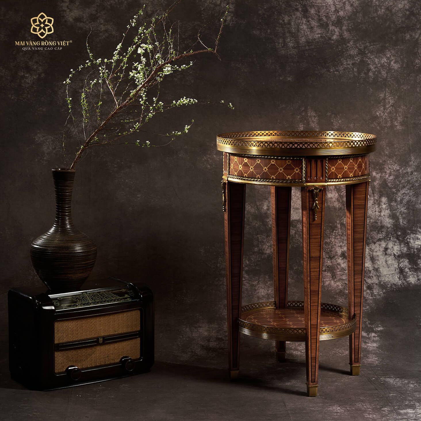 Bàn mai đôn gỗ 60x70cm màu walnut