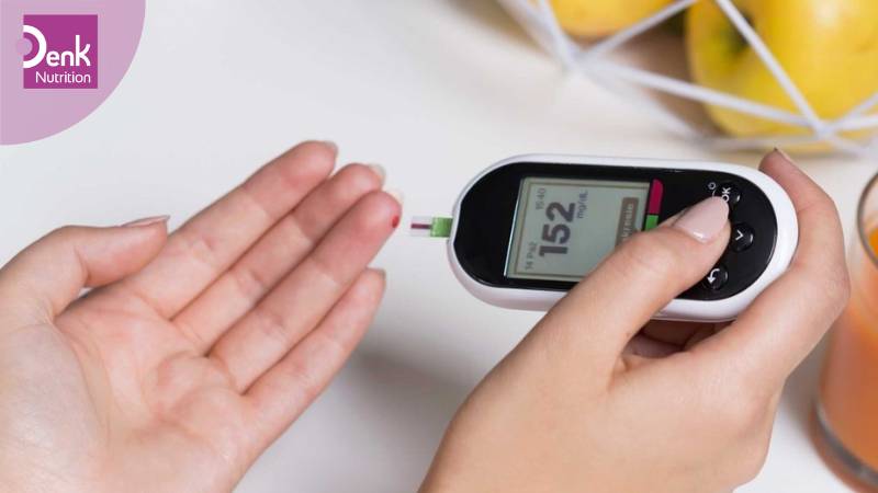 Theo dõi đường huyết thường xuyên