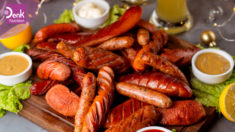 Thịt chế biến như xúc xích, thịt xông khói, giăm bông