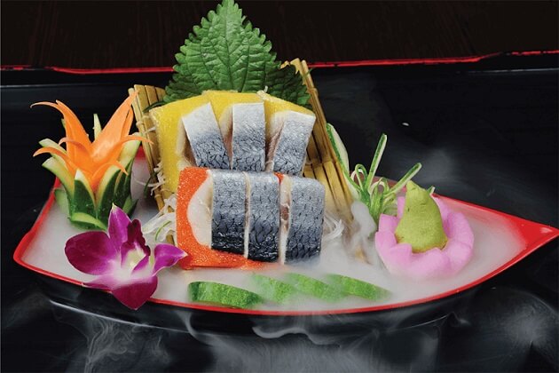 Sashimi cá trích ép trứng  tinh hoa sashimi nhật bản