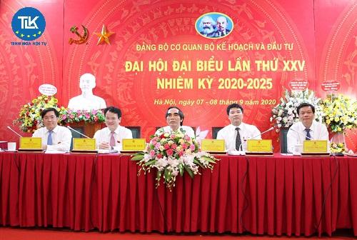 8-vi-tri-cong-tac-phai-dinh-ky-chuyen-doi-trong-linh-vuc-dau-tu