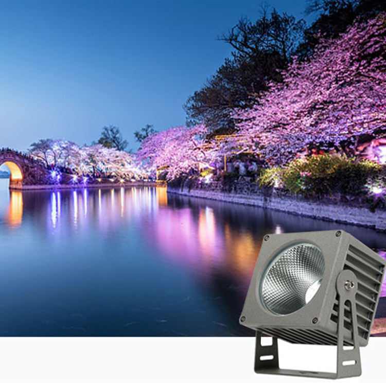 Đèn Rọi Cột Vuông TQL-RC04