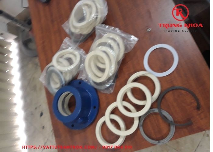 Phớt chắn xi măng hộp giảm tốc vít tải D323/D273/D219/D168