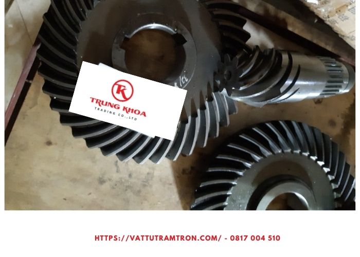 Bánh răng côn xoắn hộp giảm tốc cối trộn bê tông 1.5m3 5