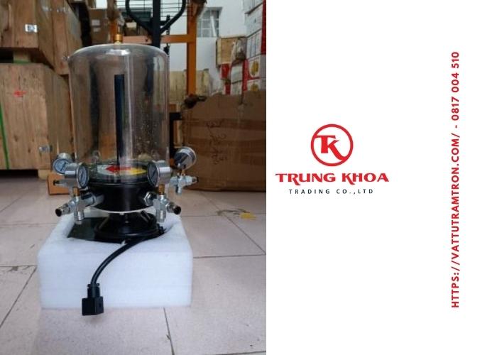 Bơm mỡ tự động trạm trộn 24V