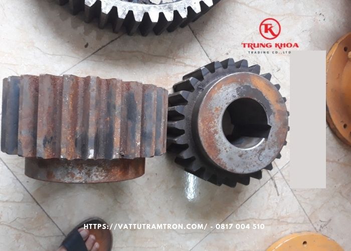 Bánh răng ăn khớp ngoài trạm JS500-750