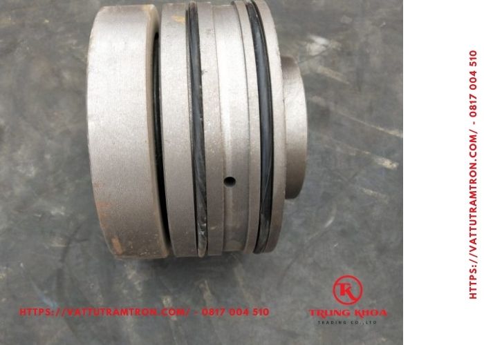 Cụm làm kín đầu trục trạm JS500-750-1000 4