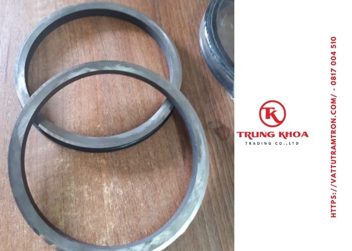 Mặt chà cho bộ làm kín cối trộn bê tông 6