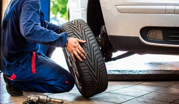 Quy trình thay lốp tiêu chuẩn