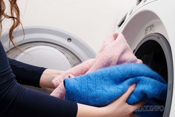giặt áo bằng máy giặt