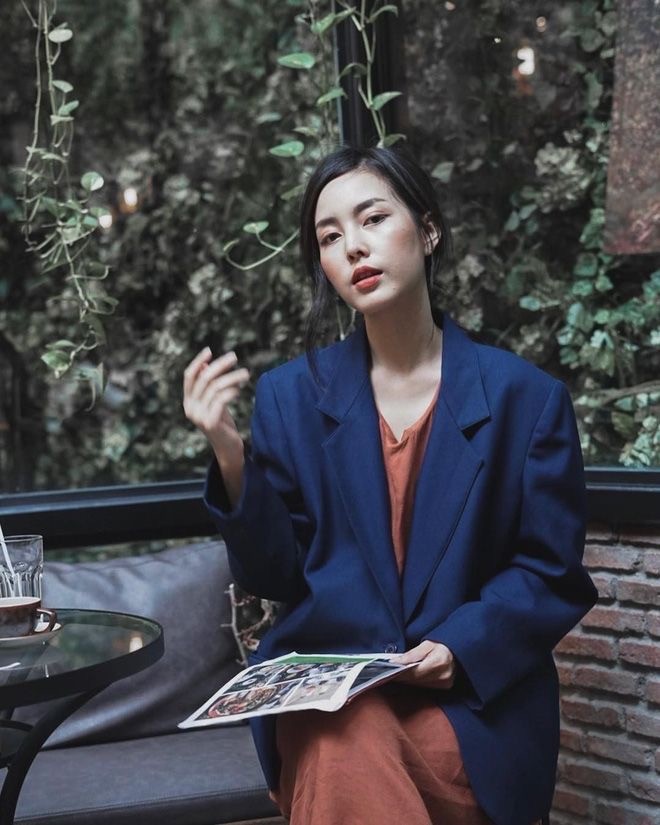 mặc màu xanh lam dịp tết