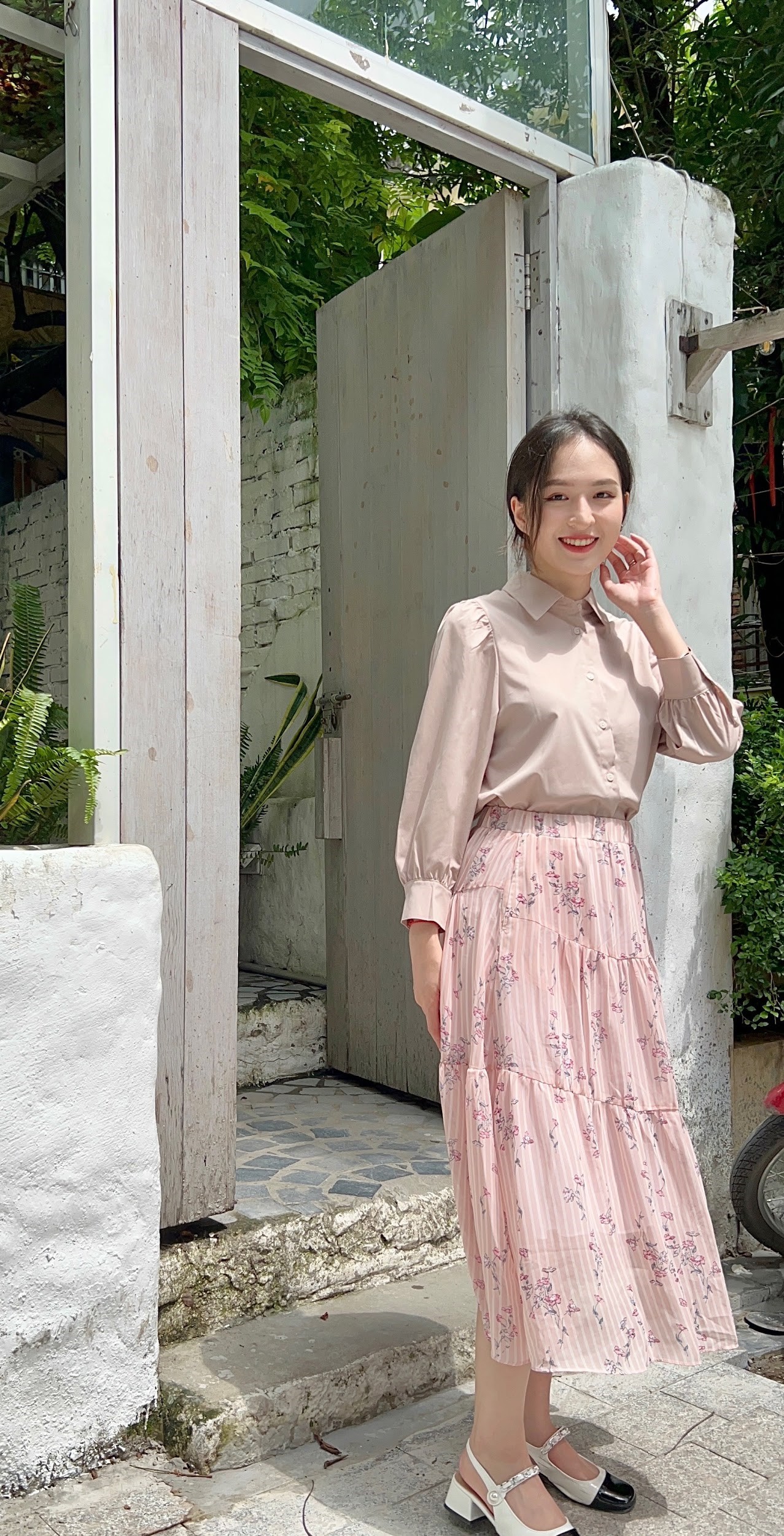 sơ mi với chân váy