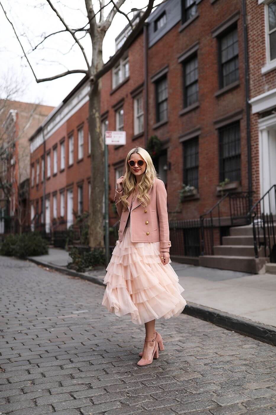 tuổi mùi mặc màu gì