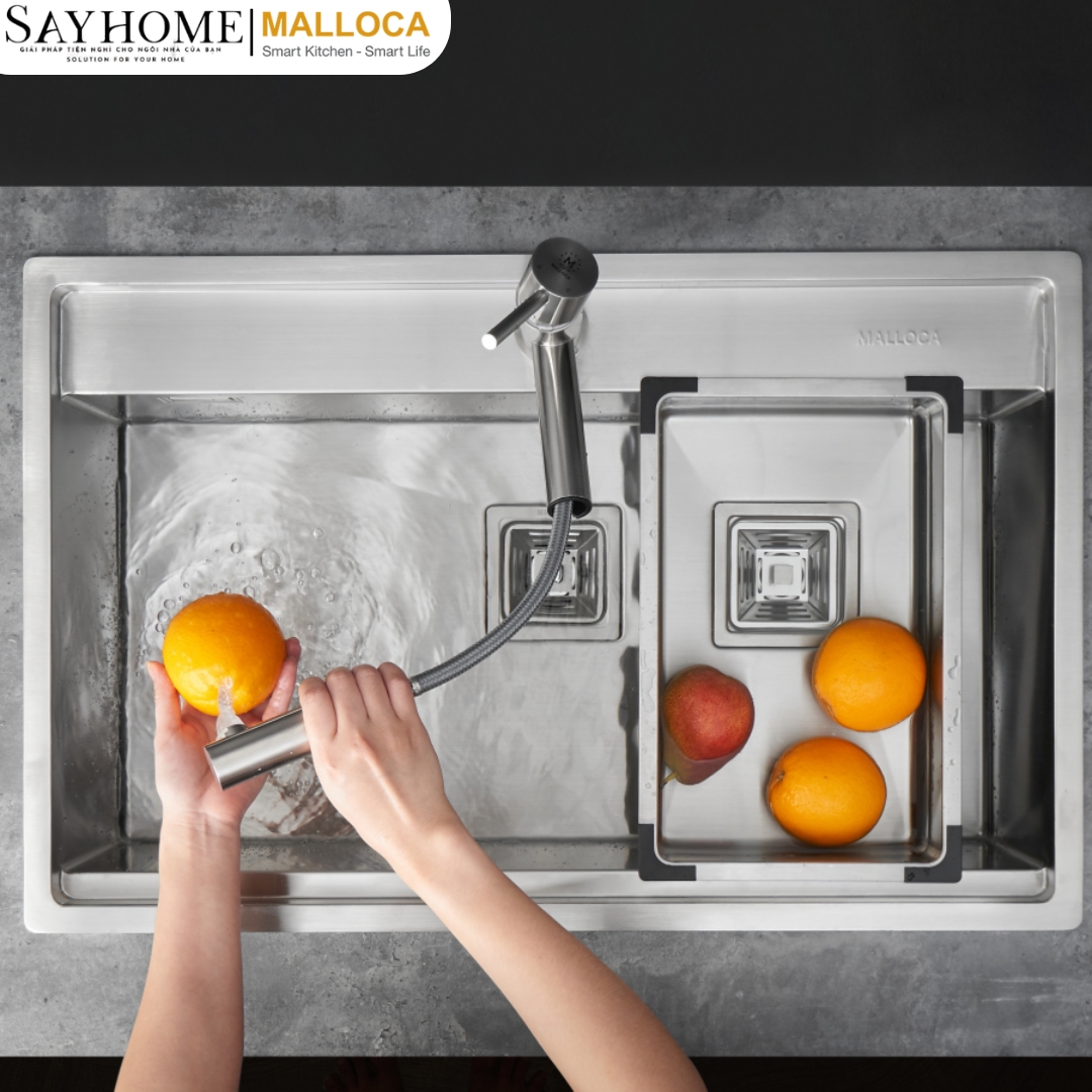 Vòi rửa chén inox dây rút Malloca K110-SS tại thành phố Hồ Chí Minh
