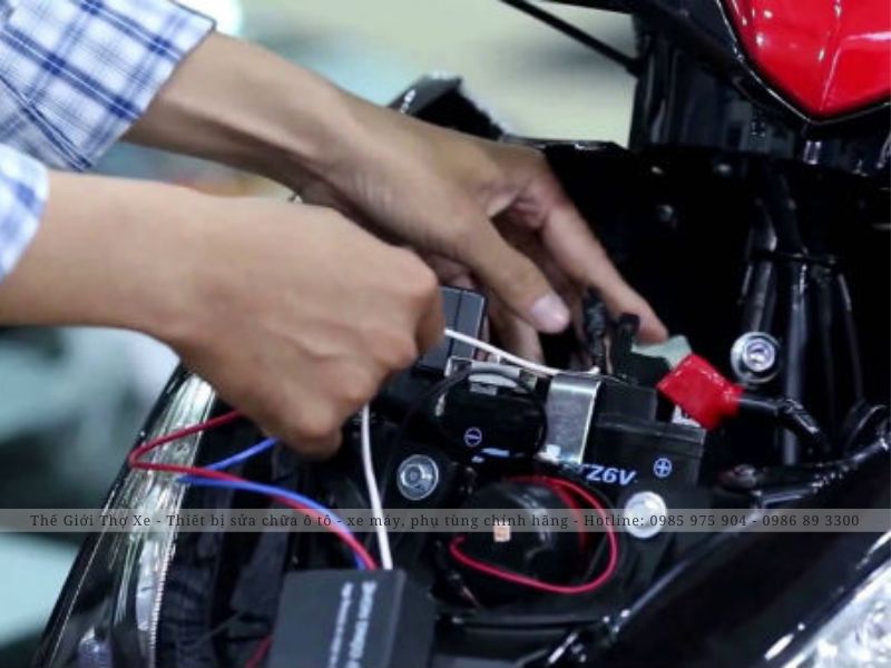 Kiểm tra rơ le đề xe máy