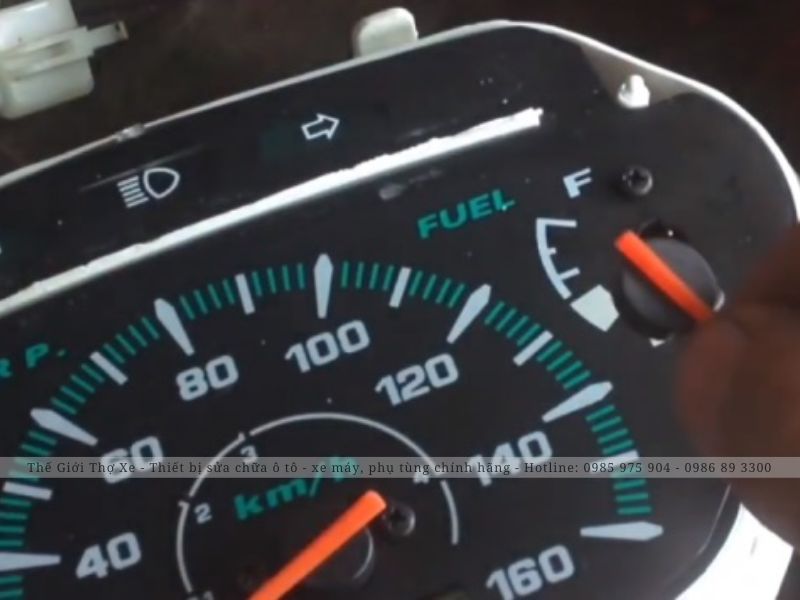 Đồng hồ báo xăng hỏng do không nhận được tín hiệu từ cảm biến
