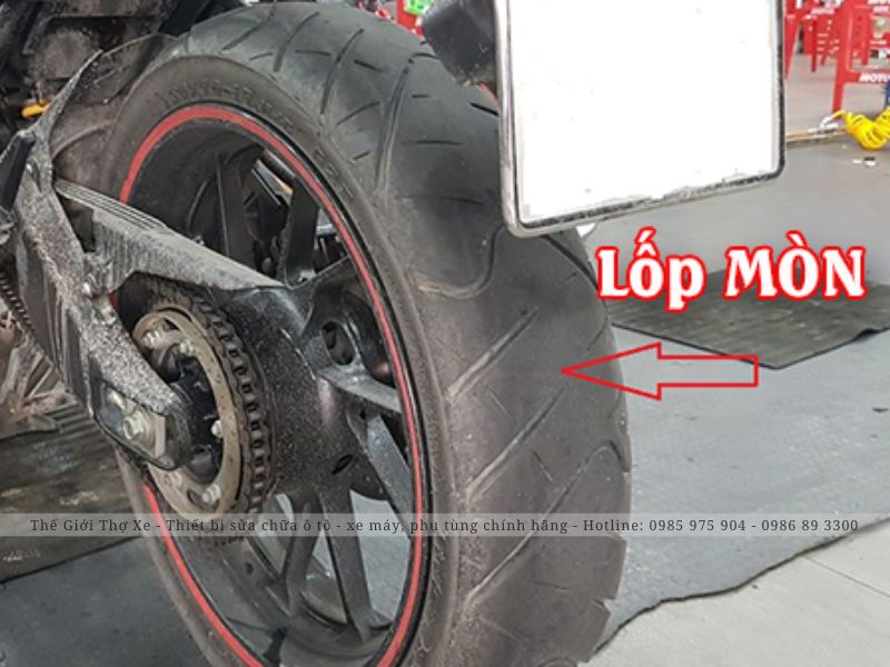Gai vân lốp vỏ xe mòn cần được thay mới