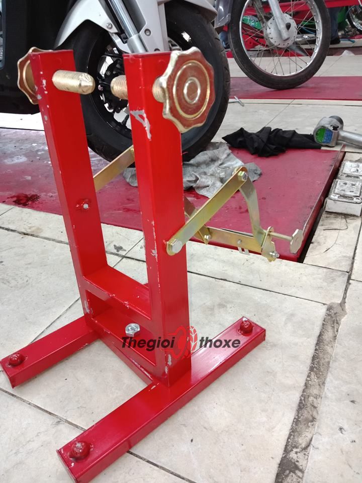 Giá cân vành xe máy chuyên dụng