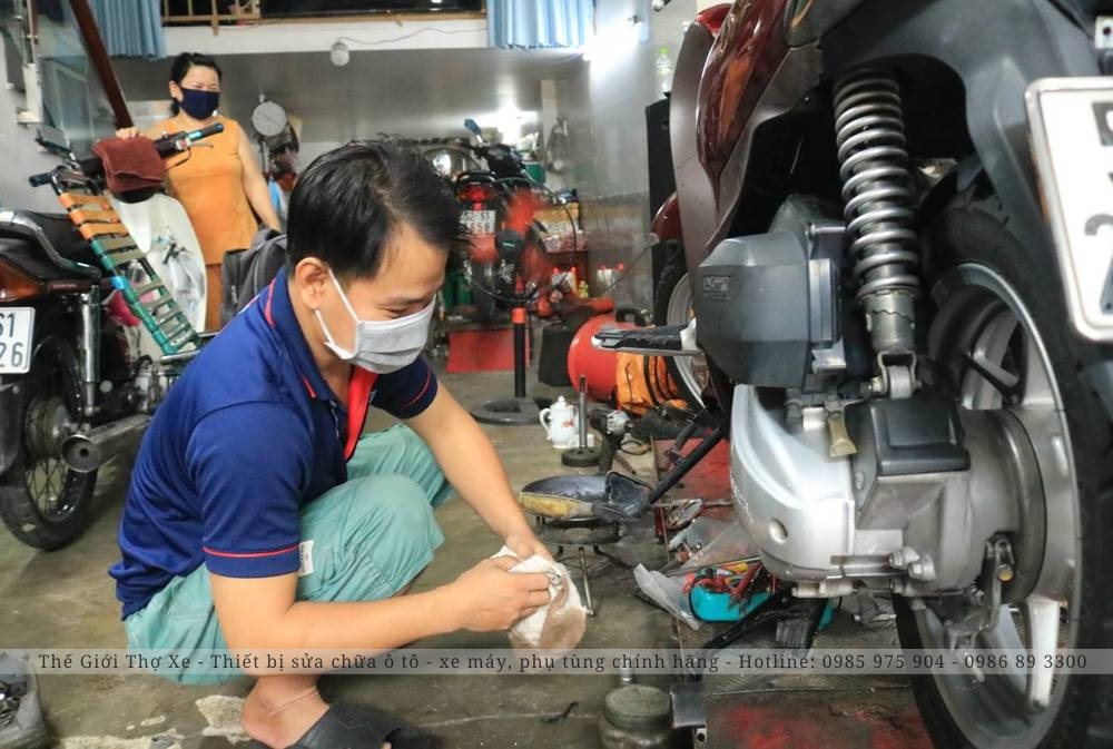 Thợ sửa xe máy cần biết bảo dưỡng và sửa chữa xe máy