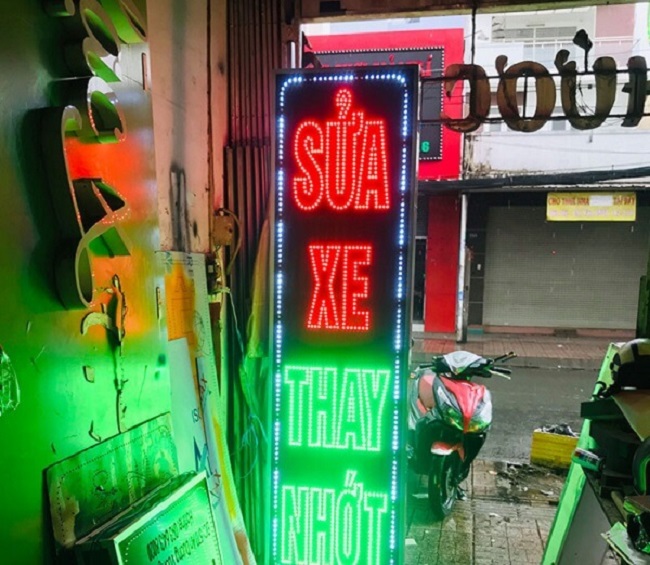 Mẫu bảng hiệu sửa xe bằng đèn led