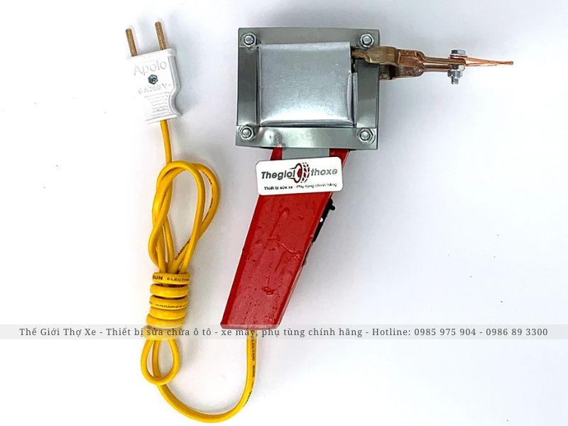 Mỏ hàn giúp kết dính 2 miếng loại với nhau chắc chắn