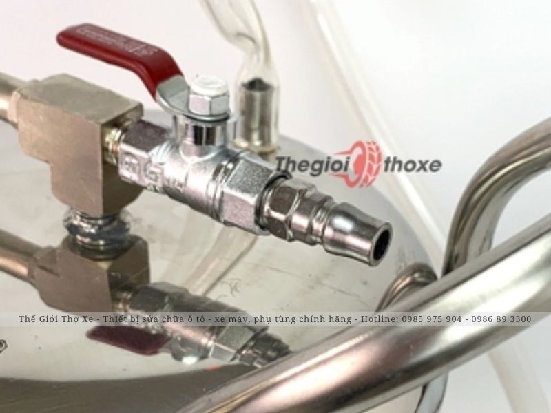 Máy hút nhớt hoạt động trên nguyên lý chênh lệch áp suất